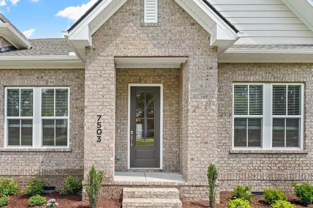 7503 Old Nashville Rd, Fairview, TN 37062 - view of exterior entry with brick siding and crawl space