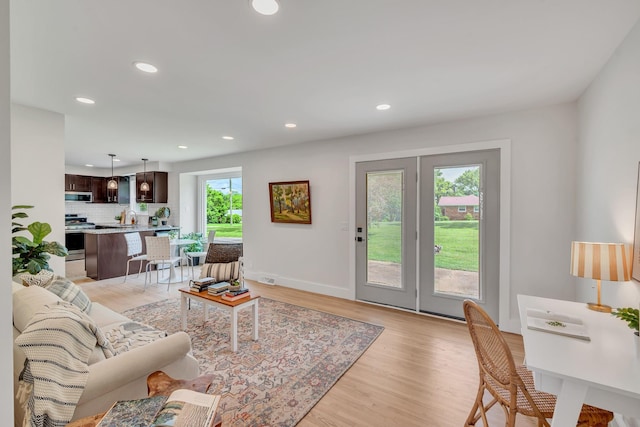 1192 Dalemere Dr, Nashville, TN 37207 - living room with recessed lighting, light wood-type flooring, and baseboards