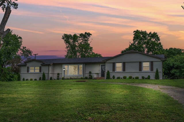 1192 Dalemere Dr, Nashville, TN 37207 - ranch-style house featuring a front lawn and brick siding