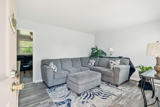 3918 Crouch Dr, Nashville, TN 37207 - photo 3