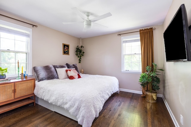 4600 Saunders Ave, Nashville, TN 37216 - bedroom featuring dark wood-style floors, baseboards, and ceiling fan