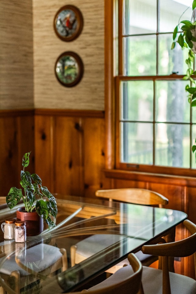 4600 Saunders Ave, Nashville, TN 37216 - dining space featuring wooden walls