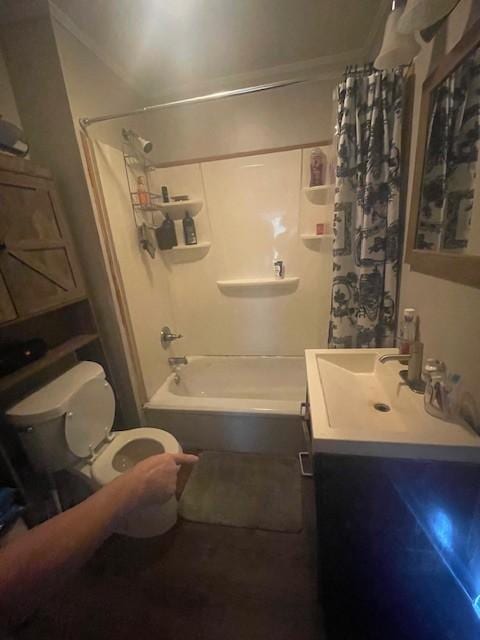 103 E High St, Ethridge, TN 38456 - bathroom with shower / tub combo with curtain and vanity