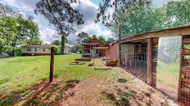 1009 5th Ave W, Springfield, TN 37172 - view of grassy yard with an outbuilding