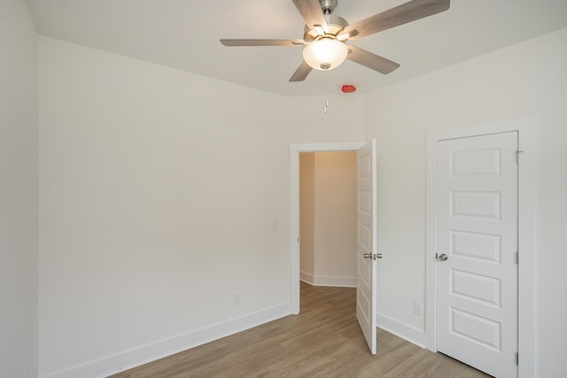 324 Fieldstone Ln, Springfield, TN 37172 - unfurnished room featuring ceiling fan, light wood-style floors, and baseboards