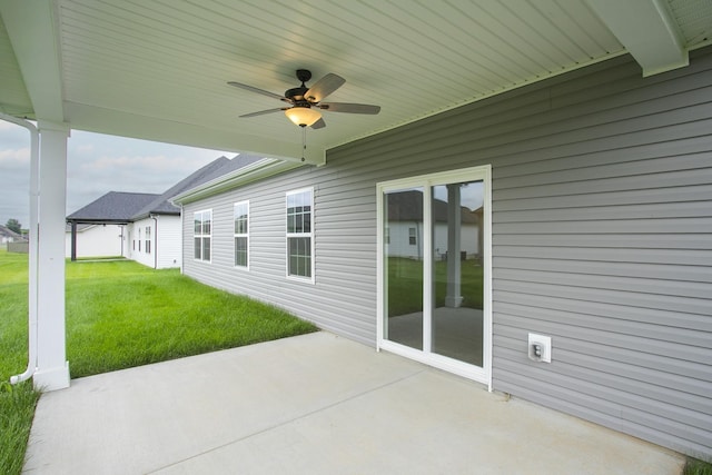 324 Fieldstone Ln, Springfield, TN 37172 - view of patio / terrace featuring a ceiling fan