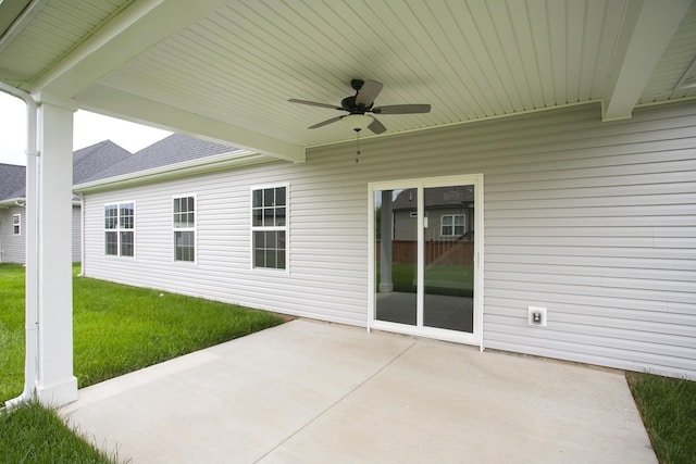 340 Fieldstone Ln, Springfield, TN 37172 - view of patio / terrace with ceiling fan