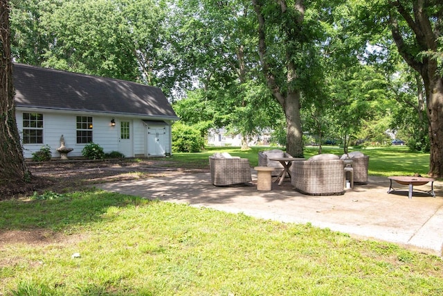 207 Cumberland Cir, Nashville, TN 37214 - view of grassy yard featuring a patio area