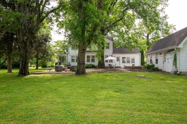 207 Cumberland Cir, Nashville, TN 37214 - view of grassy yard featuring a patio area and an outdoor hangout area