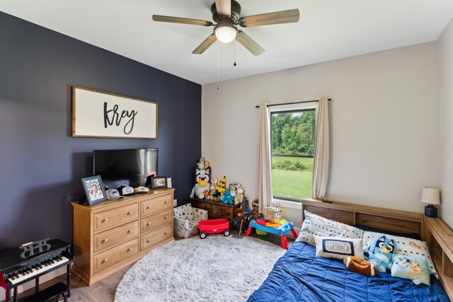 468 Olin Bean Rd, Red Boiling Springs, TN 37150 - bedroom featuring ceiling fan