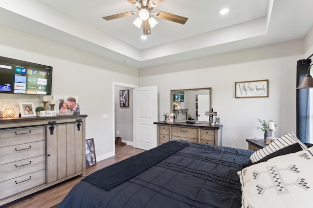 468 Olin Bean Rd, Red Boiling Springs, TN 37150 - bedroom featuring wood finished floors, baseboards, recessed lighting, and ceiling fan