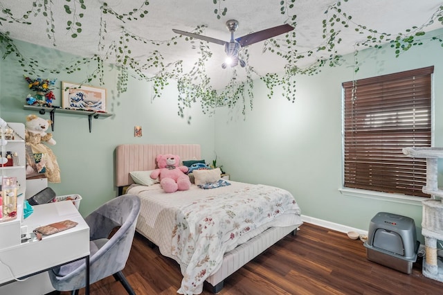 304 Hank Aaron Cv, La Vergne, TN 37086 - bedroom with wood finished floors and baseboards