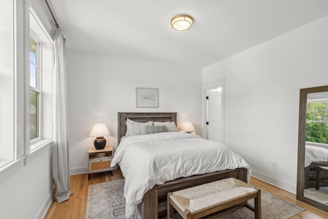423A American Rd, Nashville, TN 37209 - bedroom featuring light wood-type flooring and baseboards