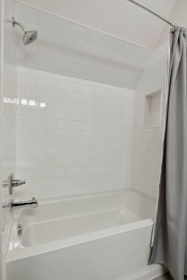 8118 Heirloom Blvd, College Grove, TN 37046 - full bath with shower / bath combo and lofted ceiling
