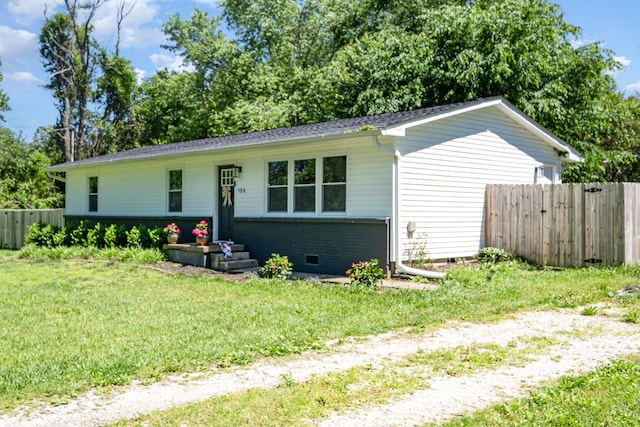 106 Aaron Dr, Burns, TN 37029 - single story home with crawl space