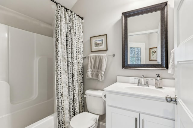 2037 Flowing Creek Dr, Franklin, TN 37064 - full bathroom with vanity, toilet, and shower / bath combo