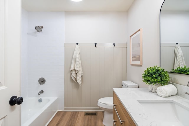 4900 Chesterfield Dr, Murfreesboro, TN 37127 - full bathroom with wood finished floors, vanity, toilet, and shower / bath combination