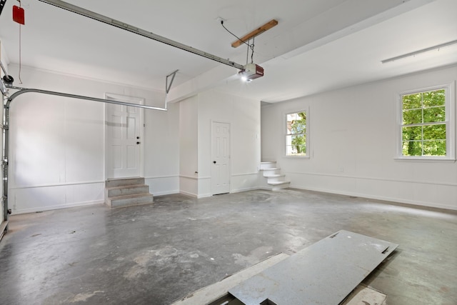 4900 Chesterfield Dr, Murfreesboro, TN 37127 - garage featuring a garage door opener