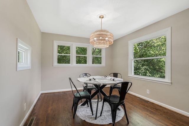209 Franklin Park, Winchester, TN 37398 - dining room with a chandelier and dark wood-style flooring