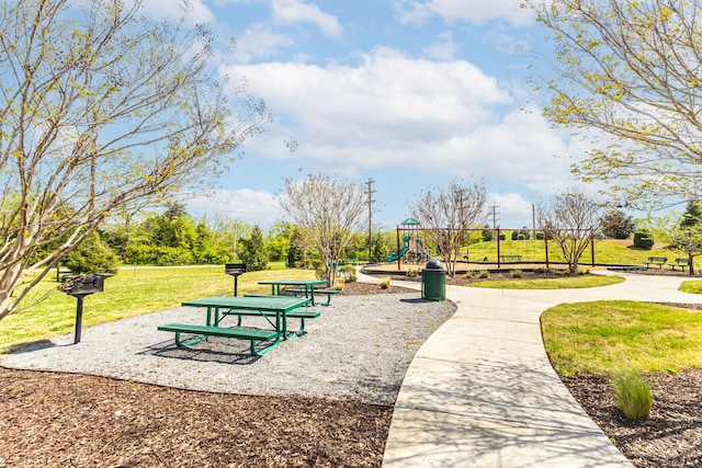 8024 Craighead Dr, Lebanon, TN 37087 - view of home's community with a lawn