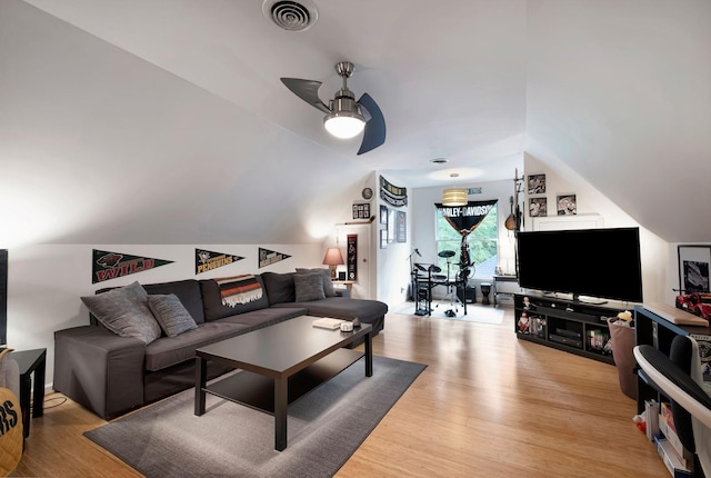 317 Ketch Cv, Hermitage, TN 37076 - living area featuring a ceiling fan, wood finished floors, and vaulted ceiling