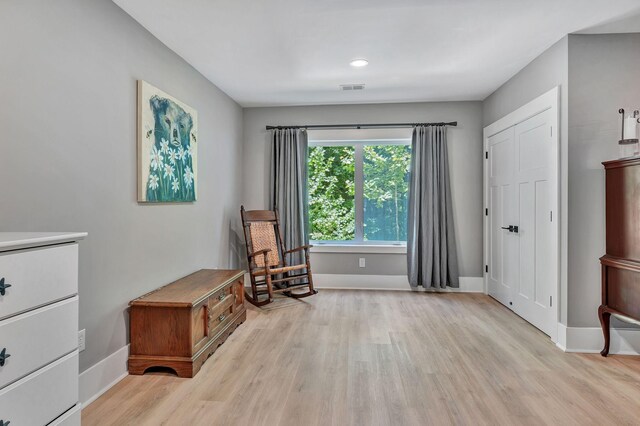 2670 Morgan Rd, Joelton, TN 37080 - living area featuring light wood-style flooring, baseboards, and recessed lighting