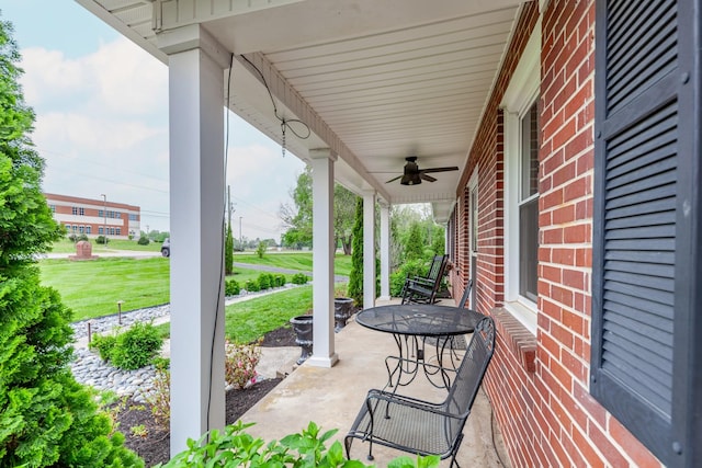 916 Lion Pkwy, Columbia, TN 38401 - porch with a ceiling fan and a yard