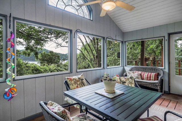 192 Askin Ln, Baxter, TN 38544 - sunroom featuring vaulted ceiling, a ceiling fan, healthy amount of natural light, and outdoor dining area