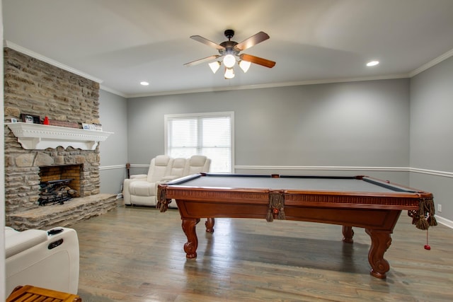 5740 Johnson Rd, Murfreesboro, TN 37127 - rec room featuring a ceiling fan, billiards, ornamental molding, wood finished floors, and recessed lighting
