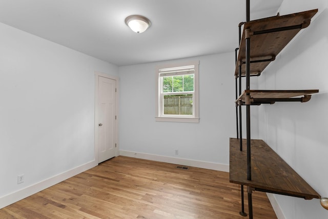 1703 Evelyn Ave, Nashville, TN 37216 - empty room featuring light wood-style flooring and baseboards