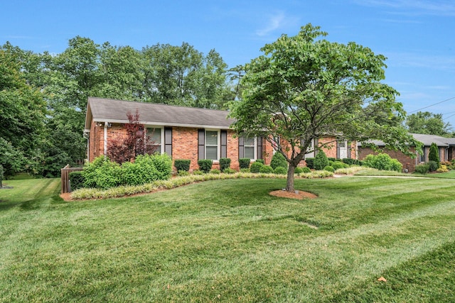 933 Percy Warner Blvd, Nashville, TN 37205 - ranch-style home with brick siding and a front lawn
