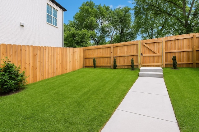 1734A Kellow St, Nashville, TN 37208 - view of yard featuring a gate