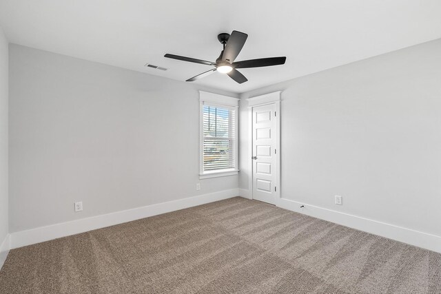 544 Kingwood Ln, White House, TN 37188 - empty room with a ceiling fan, carpet, and baseboards