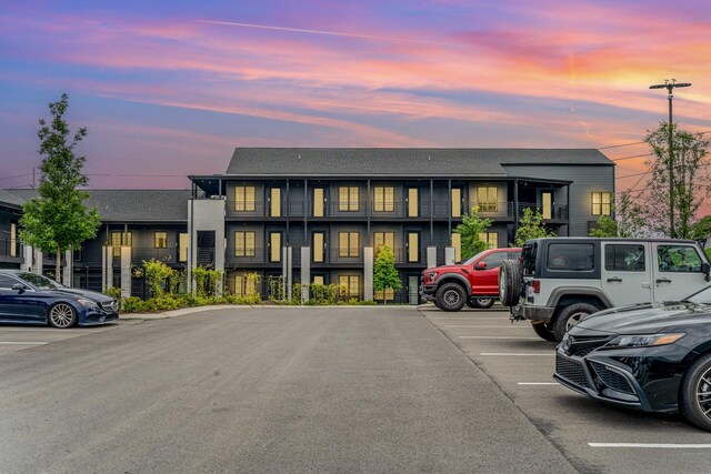 600 E Trinity Ln Unit 20, Nashville, TN 37207 - view of property with uncovered parking