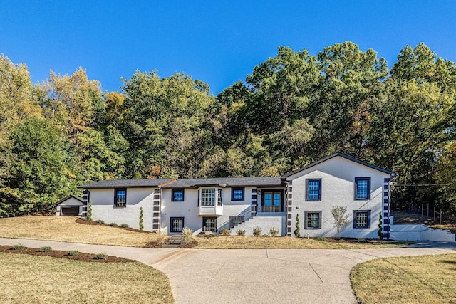 4626 Cato Rd, Nashville, TN 37218 - view of front of house featuring a front yard