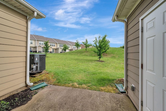 133 Cobblestone Place Dr, Goodlettsville, TN 37072 - view of grassy yard with cooling unit and a residential view