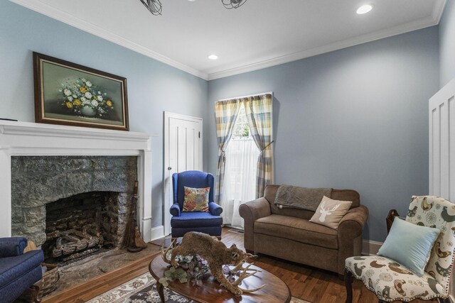 29 Roger Monk Rd, Petersburg, TN 37144 - living area featuring wood finished floors, a premium fireplace, crown molding, and recessed lighting