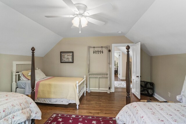 29 Roger Monk Rd, Petersburg, TN 37144 - bedroom featuring lofted ceiling, wood finished floors, a ceiling fan, and baseboards