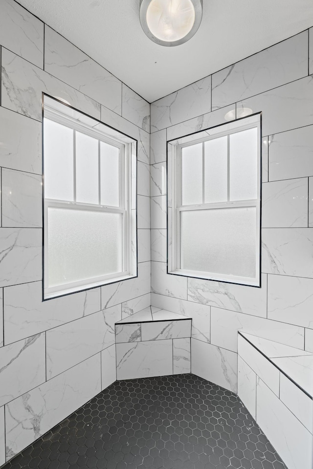 904 Park Crest Ct, Mount Juliet, TN 37122 - bathroom with a tile shower