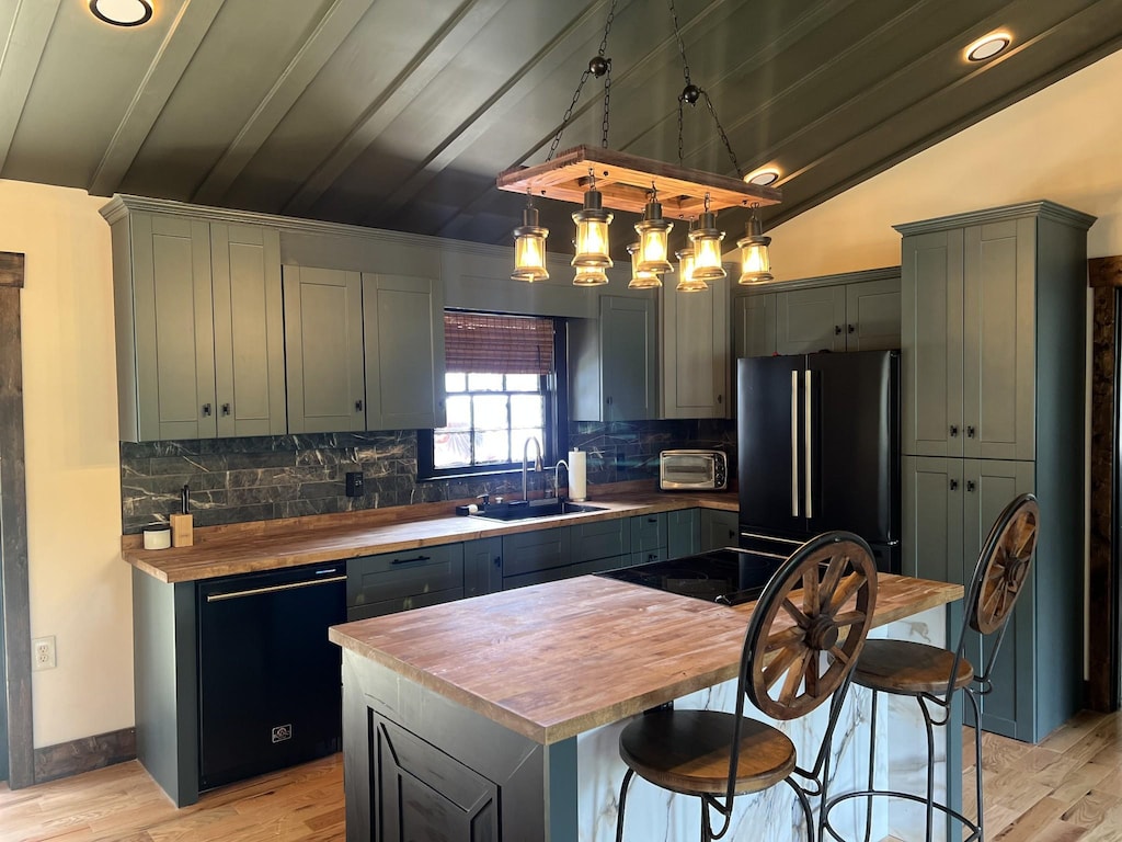 371 Leader Dr, New Johnsonville, TN 37134