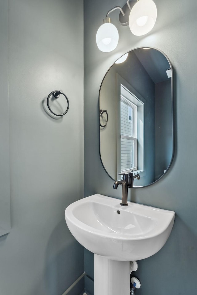 6124 Robertson Ave Unit 3, Nashville, TN 37209 - bathroom with a sink
