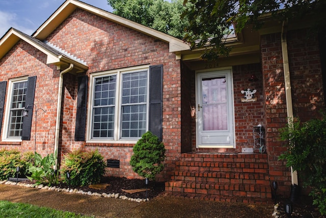 2014 Saddlebrook Dr, Murfreesboro, TN 37129 - property entrance featuring brick siding