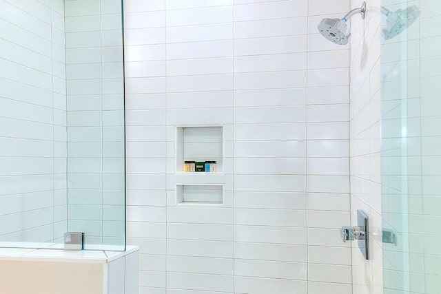 1106 Greenwood Ave, Nashville, TN 37206 - full bath with walk in shower