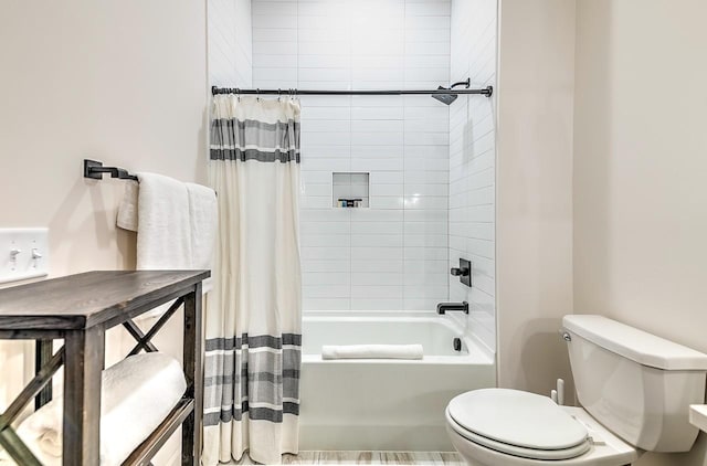 1106 Greenwood Ave, Nashville, TN 37206 - bathroom with toilet and shower / tub combo with curtain