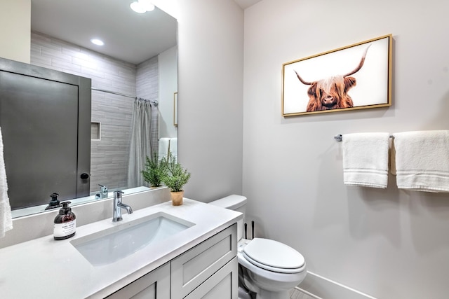 1108 Greenwood Ave, Nashville, TN 37206 - bathroom featuring vanity, toilet, a shower with curtain, and recessed lighting