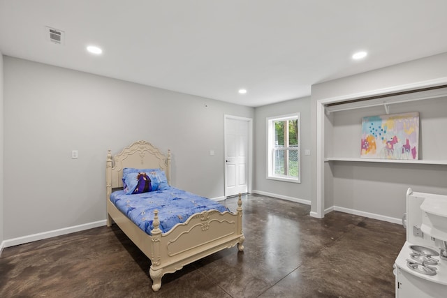 176 S Palmers Chapel Rd, White House, TN 37188 - bedroom featuring finished concrete flooring, baseboards, and recessed lighting