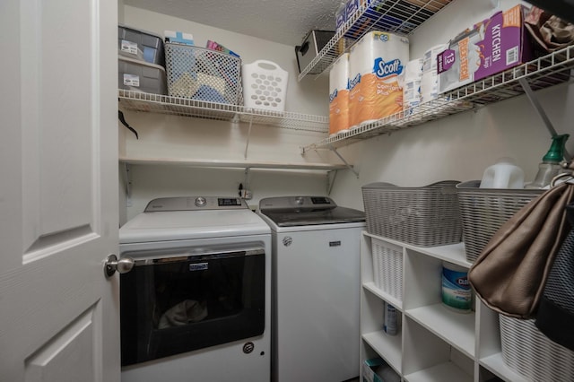 1711 Bridget Dr, Murfreesboro, TN 37129 - laundry room with washing machine and clothes dryer