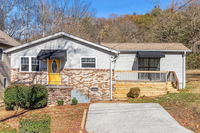 1313 W 46th St, Chattanooga, TN 37409 - bungalow-style house featuring brick siding