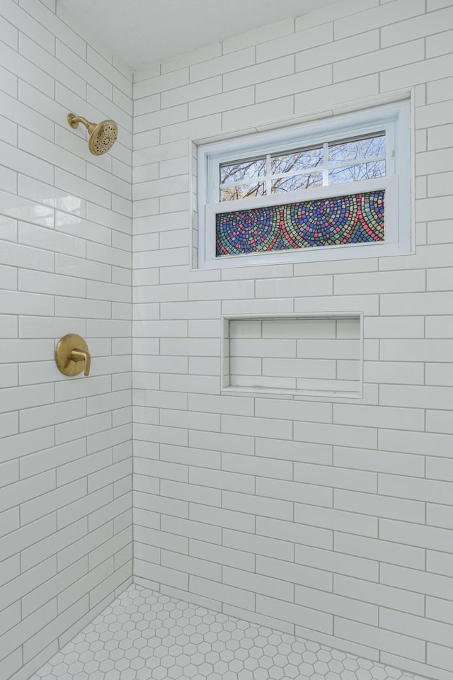 1313 W 46th St, Chattanooga, TN 37409 - full bathroom featuring a tile shower and healthy amount of natural light