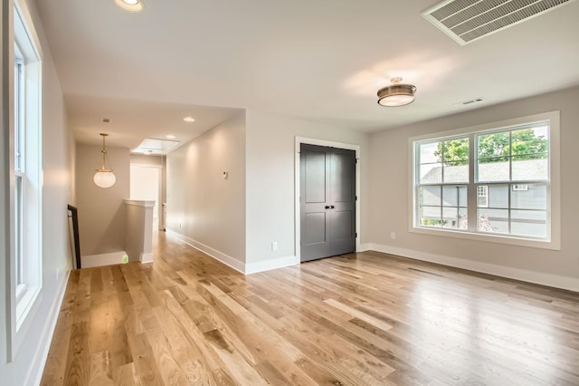 549B Stevenson St, Nashville, TN 37209 - unfurnished room featuring light wood-type flooring, baseboards, and recessed lighting